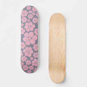 Skate Padrão Floral em Cinza e Rosa