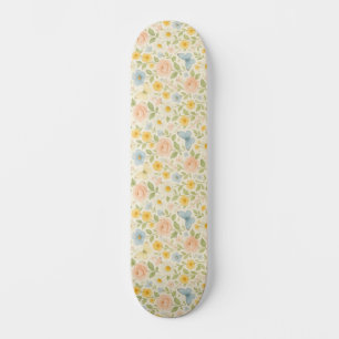 Skate Padrão floral vintage colorido com borboletas