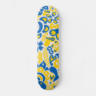 Skate Padrão Folclore com cores de bandeira ucraniana 
