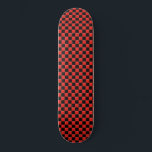 Skate Padrão Verificado de Preto Vermelho Elegante<br><div class="desc">Quadro de skate de padrão vermelho elegante. Escolha o tipo de baralho no menu de opções.</div>