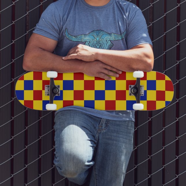 Skate Padrão Xadrez Vermelho Amarelo Azul Design  (Ao ar livre 3)