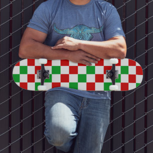 Skate Padrão Xadrez Vermelho Branco Verde Design