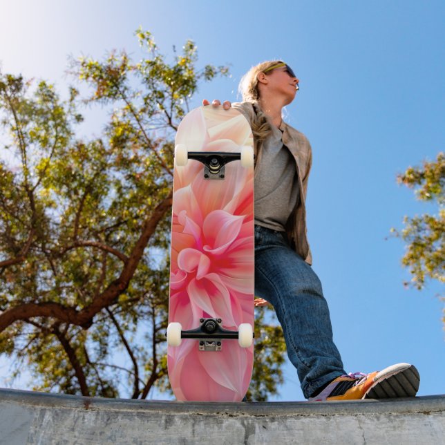 Skate Peach Blush Dahlia Blossom (Ao ar livre 1)
