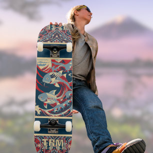 Skate Peixe Koi com Monograma de Padrão Louco Azul Verme