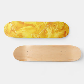 Skate Penas Amarelas Brilhantes