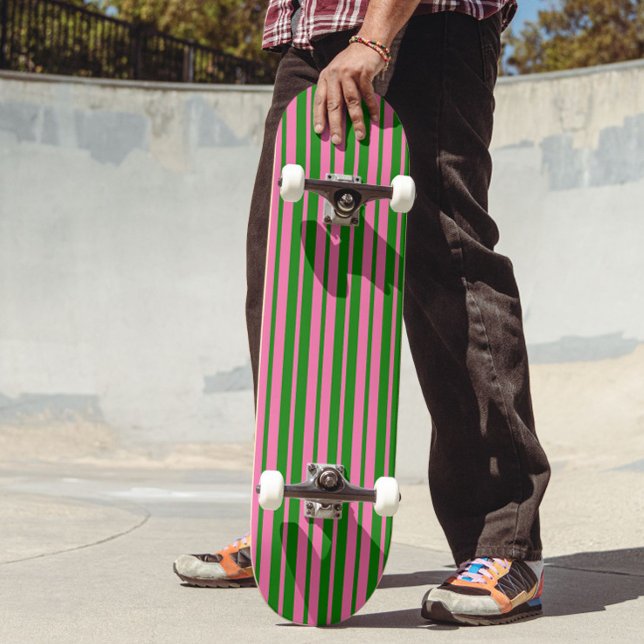 Skate Pink Green Stylish Stripes Pattern Design  (Criador carregado)