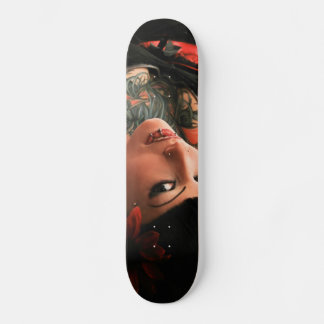Skate Pino para cima da tatuagem