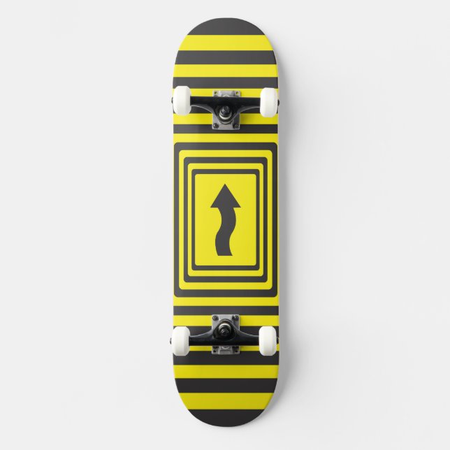 SKATE PRECAUÇÃO QUASE PARA A FRENTE (Frente)