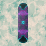 Skate Psicodélico Púrpura e Teal<br><div class="desc">Este design de caleidoscópio psicodélico tem cor roxa e lacrimejante. Visuais vibrantes e triviais para o hippie moderno ou qualquer um que ama cores brilhantes!</div>