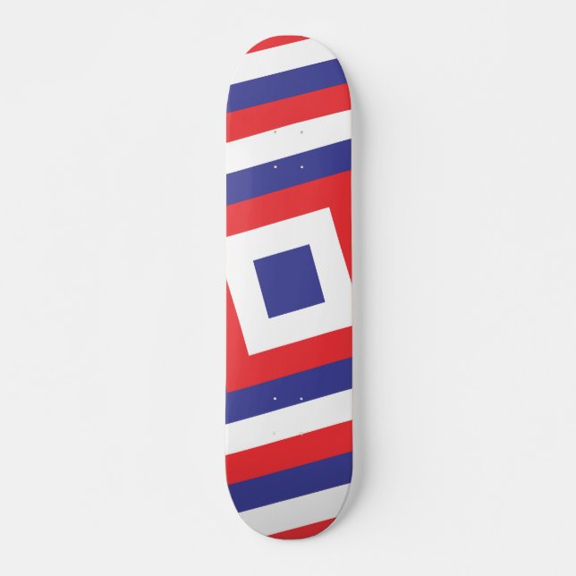 Skate Quadro branco vermelho e quadrado azul (Frente)