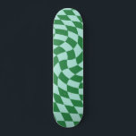 Skate Quadro De Controlo Vertical E Azul Vermelhos E Ver<br><div class="desc">Trendy,  retro psicodélico moderno distorcido e distorcido design de tabuleiro de xadrez. Anos setenta,  cheques desfiados para você. skate distorcido,  skate distorcido,  skate de cheques deformados,  skate retro anos setenta</div>