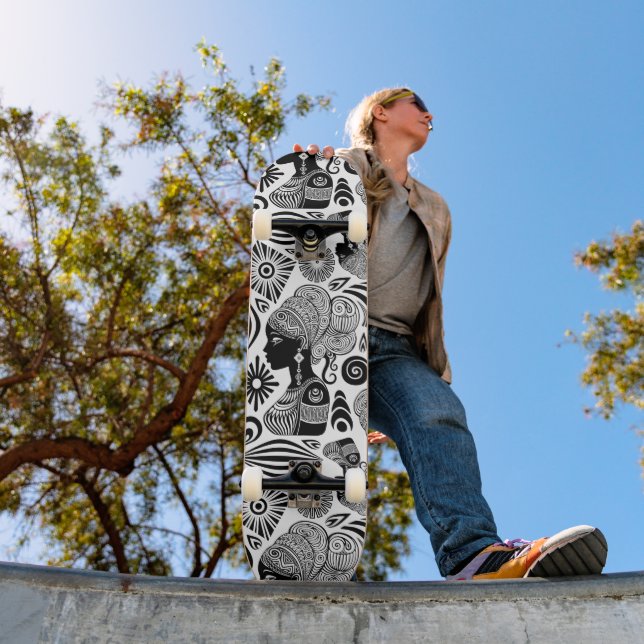 Skate Rapariga africana Retrato Tribal Tatuagem (Ao ar livre 1)