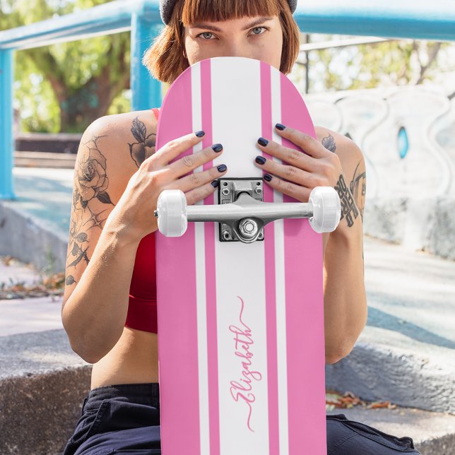 Skate Rapariga-Pia-Pia-Pia-Corrida Branca Monograma (Skater Girl Pink White Racing Stripes Monogrammed Skateboard)