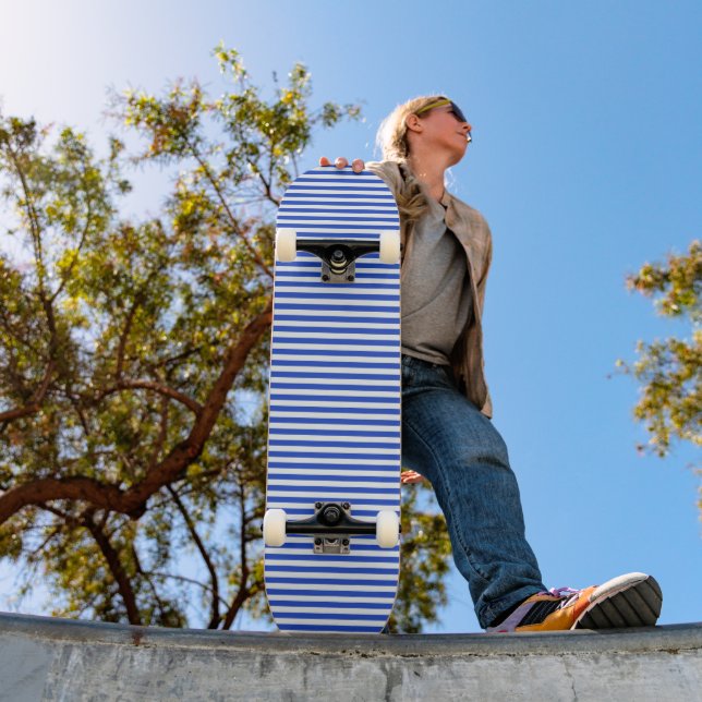 Skate Real Blue Combination Stripes por Shirley Taylor (Ao ar livre 1)