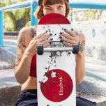 Skate Red Black and White Chersom Ascensão Sun Name<br><div class="desc">Um galho de cereja branca e negra floresce diante de um sol de ascensão vermelha. Personalize este design clássico do Japão com seu nome ou texto.</div>