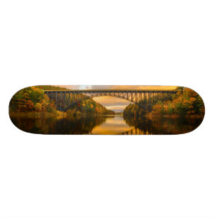 Skate Rei francês Ponte na queda