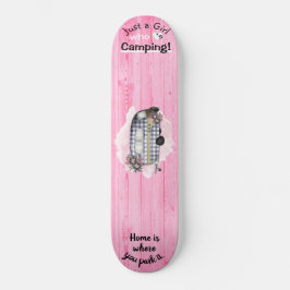 Skate Retro Camper Diz Que Uma Menina Adora Acampamento
