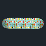 Skate retro do teste padrão do Harlequin<br><div class="desc">Este skate retro do teste padrão do Harlequin é estilo moderno do meio século no seu mais fino. O vintage inspirou características que de design um fundo do aqua com fileiras das formas triangulares que formam um harlequin modela. As formas dois-tonificadas do diamante são amarelas, brancas, vermelhas, alaranjadas, pretas, verdes,...</div>