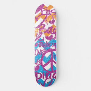 Skate Roxo dos grafites
