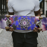 Skate Roxo Mandelbrot Star Fractal<br><div class="desc">Um fractal de Mandelbrot feito em roxo e azul ao redor de uma forma estelar.</div>