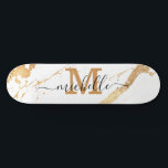 Skate Script de Monograma de Marble Dourado Elegante<br><div class="desc">Monograma Personalizado Personalizado de Trendência,  Dourada Torre de Praia Branca Marble</div>