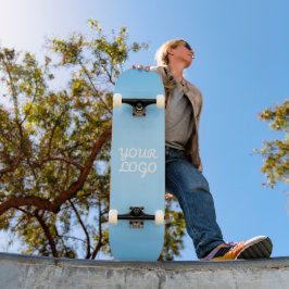 Skate Seu Logotipo & Moderno Ombre Simples | Azul Claro