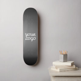 Skate Seu Logotipo & Moderno Ombre Simples | Cinza Escur