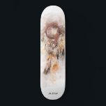 Skate *~* Shamanic Sacred Dream Catcher Tribal Shaman<br><div class="desc">* Western BOHO American Watercolor Abstrato Dream Catcher Journey com adoráveis penas como símbolo Shamanic para um Nativo Americano Healer Espiritual ou design BOHEMIAM. * . *** As cores são macias, cor-de-rosa, cor-de-rosa, cor-de-rosa, cor-de-bRONZE e tampa.. Este abstrato de caça e penas modernas, criativas de vassoura e enraizadas no espírito,...</div>