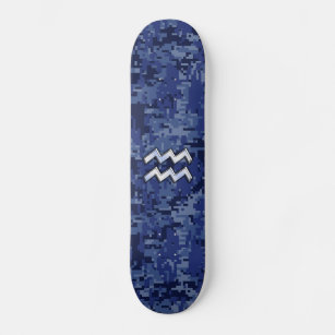 Skate Símbolo Aquarius Zodiac na Camuflagem Digital do M