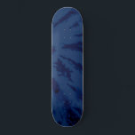 Skate Summer Artsy Marinho Blue Tie Dye<br><div class="desc">Este padrão boêmico moderno e artístico é perfeito para os meses de verão. Ele apresenta um padrão de abstrato azul de marinho de gravata. É legal, única e moda. ***NOTA DE DESIGN IMPORTANTE: Para qualquer solicitação de design personalizada, como solicitações de correspondência de produtos, alterações de cor, mudanças de posicionamento...</div>