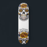 Skate Tabuleiro de Caveira Ilustrado Legal Personalizado<br><div class="desc">Legal skate de crânio ilustrado com rosas personalizados com seu nome. Um arrojado em seu rosto é para embarque.</div>