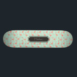 Skate Teste padrão cor-de-rosa do flamingo com nome<br><div class="desc">Este é um desenho de um pássaro do flamingo que seja feito em um teste padrão. O fundo é uma cor bonito da hortelã.  Há um quadro no design onde você pode ter seu nome imprimido.</div>