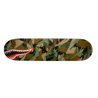 Skate Tubarão da marca de Esvoir Camo
