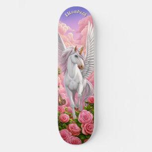 Skate Unicórnio no Céu Rosa com Rosas Arte Fantasia