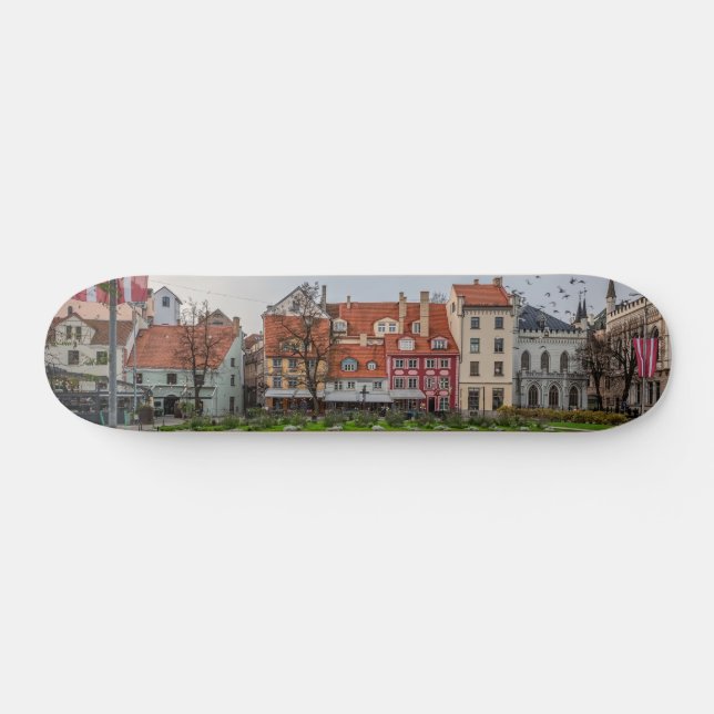 Skate Velha cidade de Riga no outono (Horz)