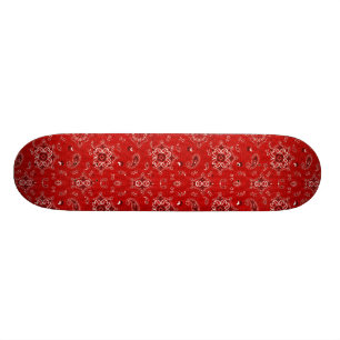 Skate vermelho do Bandana