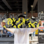 Skateboard amarelo Camo | Quadro de bordo<br><div class="desc">Skateboard amarelo Camo | Camo Skateboard - Este tradicional skate Camo faz um excelente presente para quem ama o exterior e tudo o que Camo ama.</div>