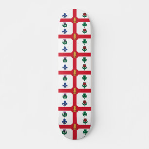 Skateboard com a bandeira de Montreal, Canadá