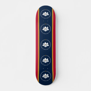 Skateboard com a bandeira do estado do Mississippi