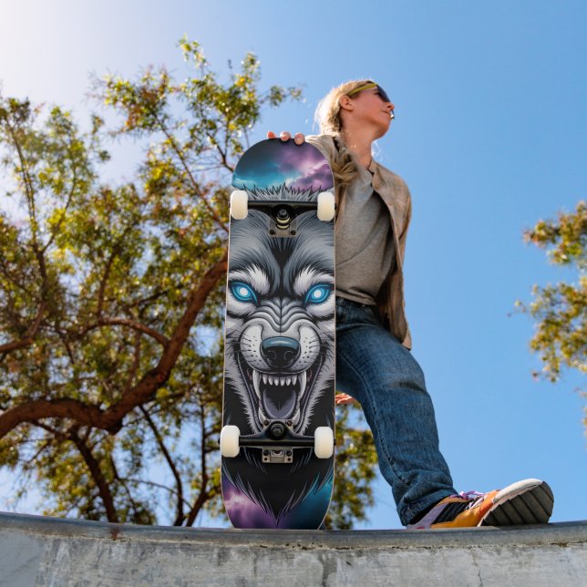  Skateboard com cabeça de lobo rosnando  (Ao ar livre 1)