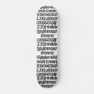 Skateboard com Letras Góticas