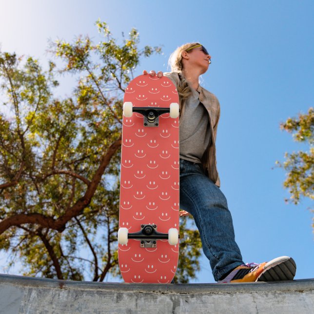 Skateboard com Padrão de Sorriso Vermelho (Ao ar livre 1)