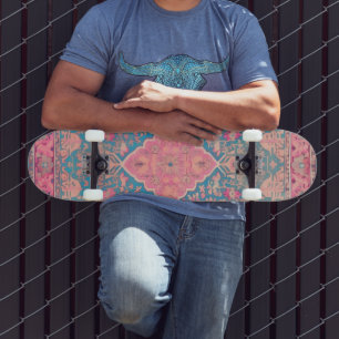 Skateboard com padrão persa 