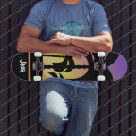 Skateboard com padrão roxo preto de palmeiras<br><div class="desc">Skateboard com palmeiras</div>