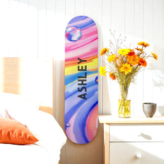 Skateboard de água-marinha com padrão de surf azul