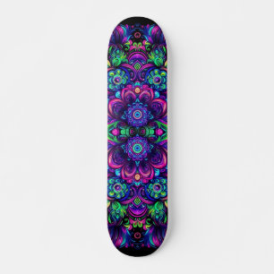 Skateboard Padrão de Grafite de Luz Negra