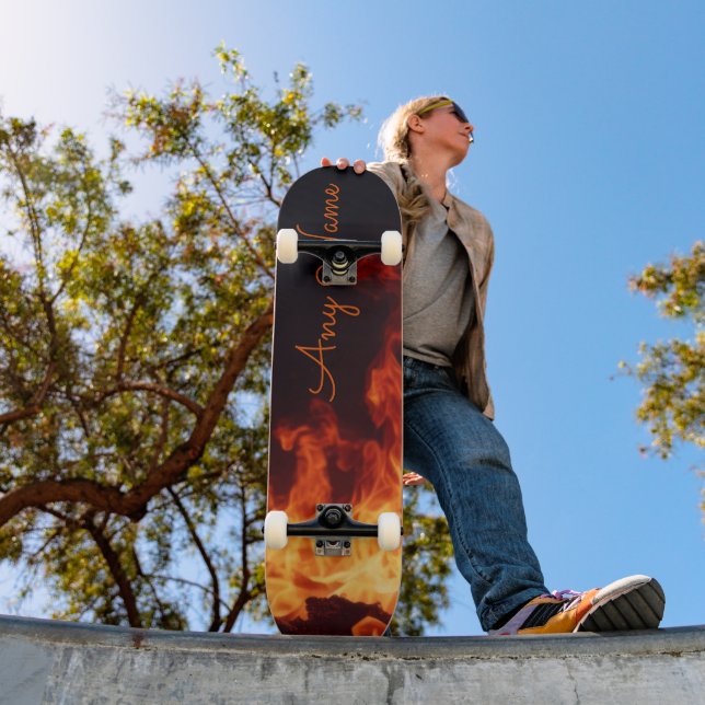 Skateboard Personalizado com Desenho de Chamas (Ao ar livre 1)