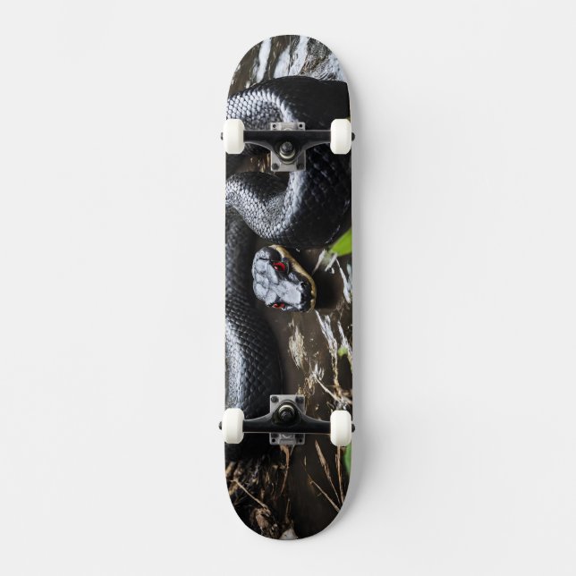 Skateboard with black anaconda (Frente)