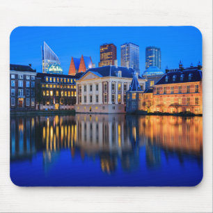 Skyline de Haia no mousepad azul da hora