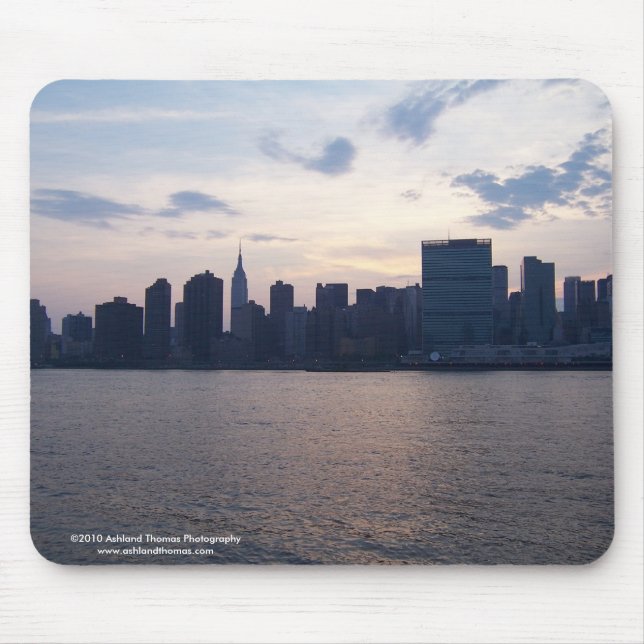 Skyline de NYC no East River Mousepad (Frente)